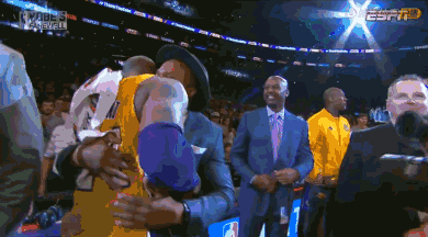 是他对防守 是他对防守